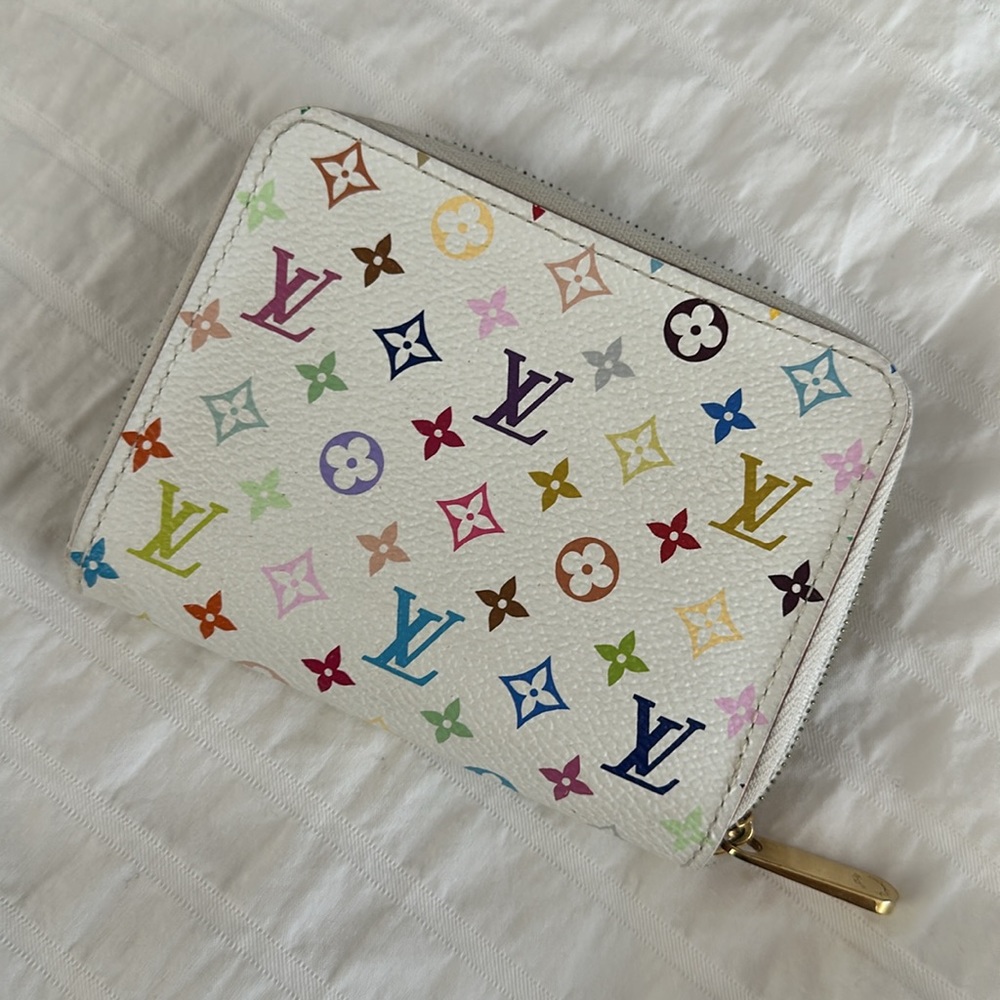Authentic Louis Vuitton Multicolor Zippy Wallet in Excellent Condition